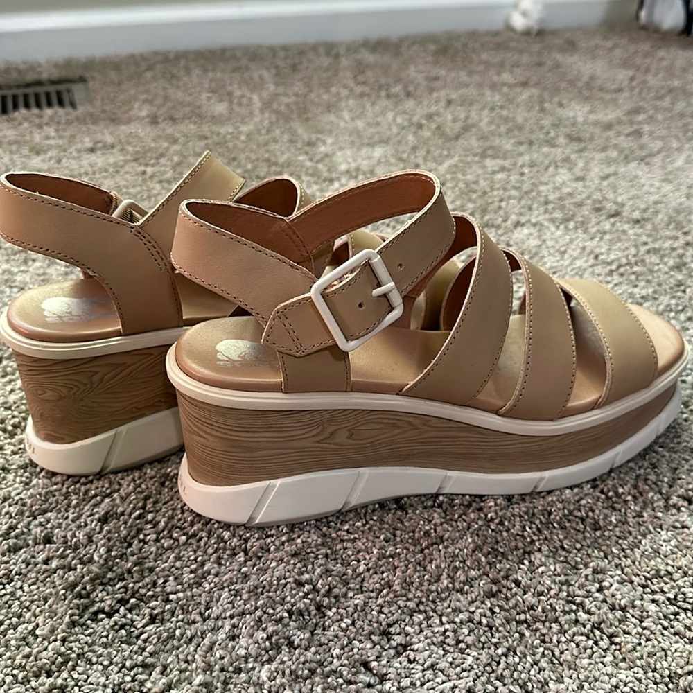 Sorel Joanie III Ankle Strap Platform Wedge Sandals Shoes Size 11 Beige NIB